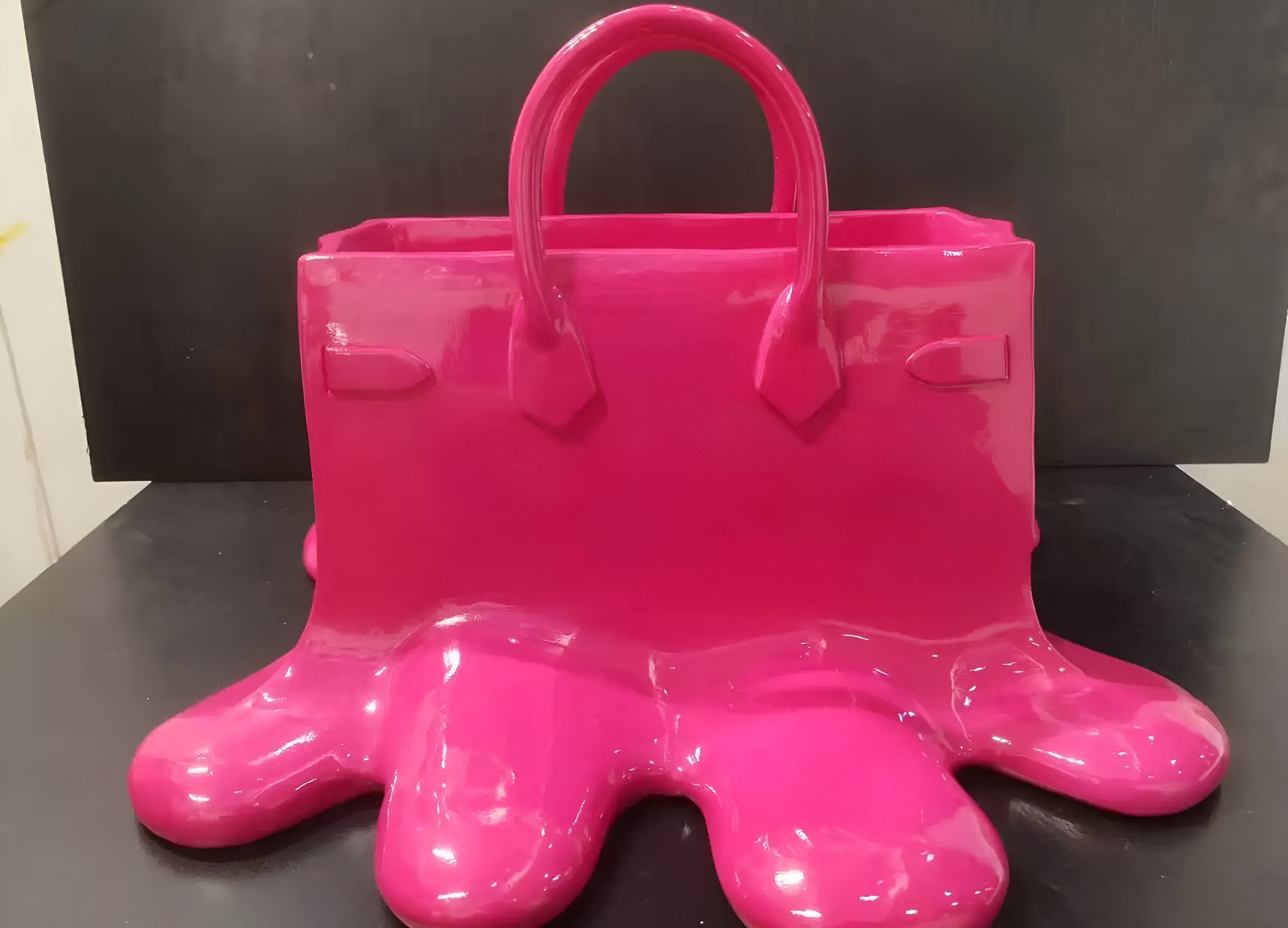 Aldersteel Melting Handbag Flower Vase – Pop Art Resin Decorative Vase