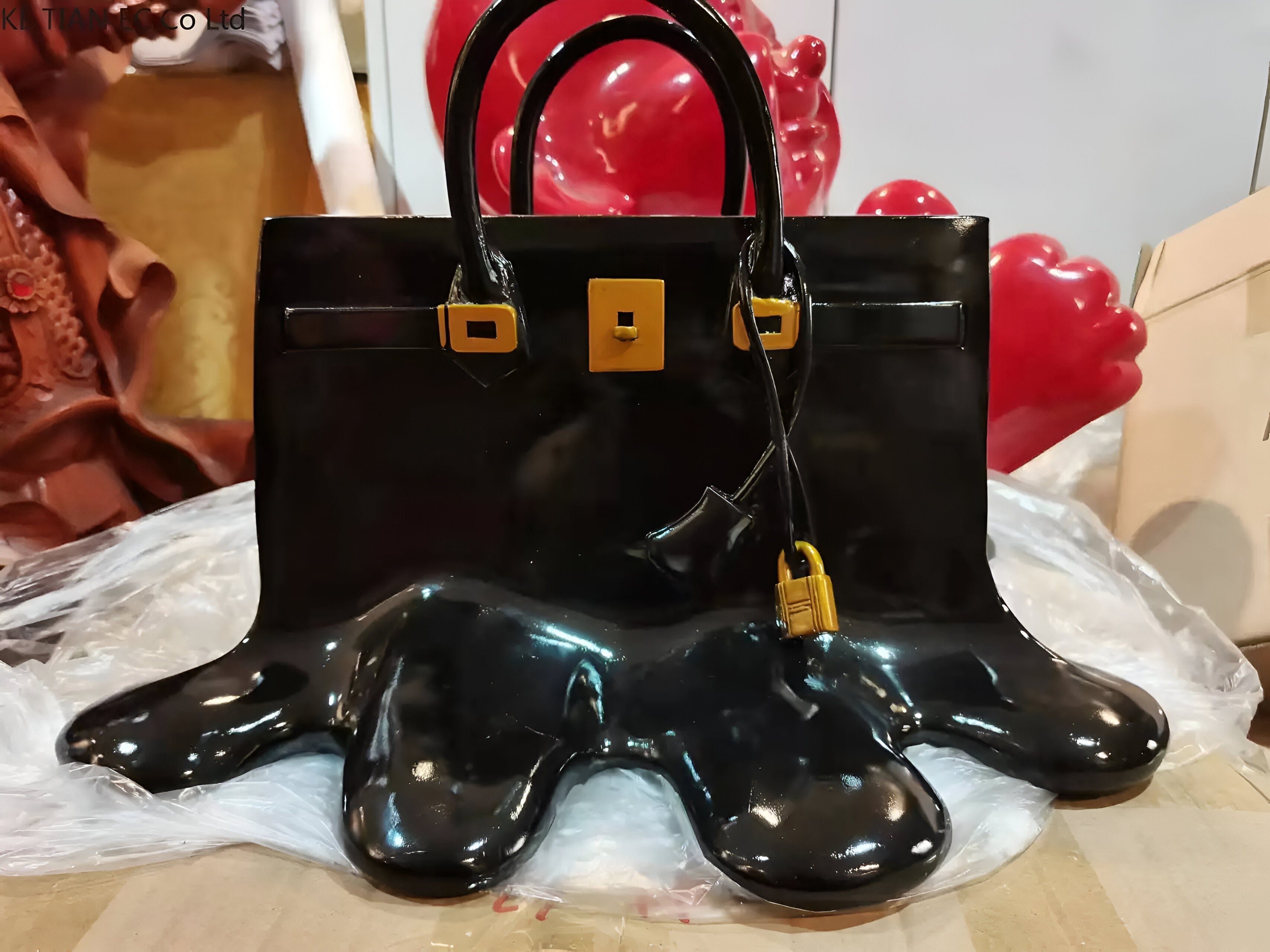 Aldersteel Melting Handbag Flower Vase – Pop Art Resin Decorative Vase