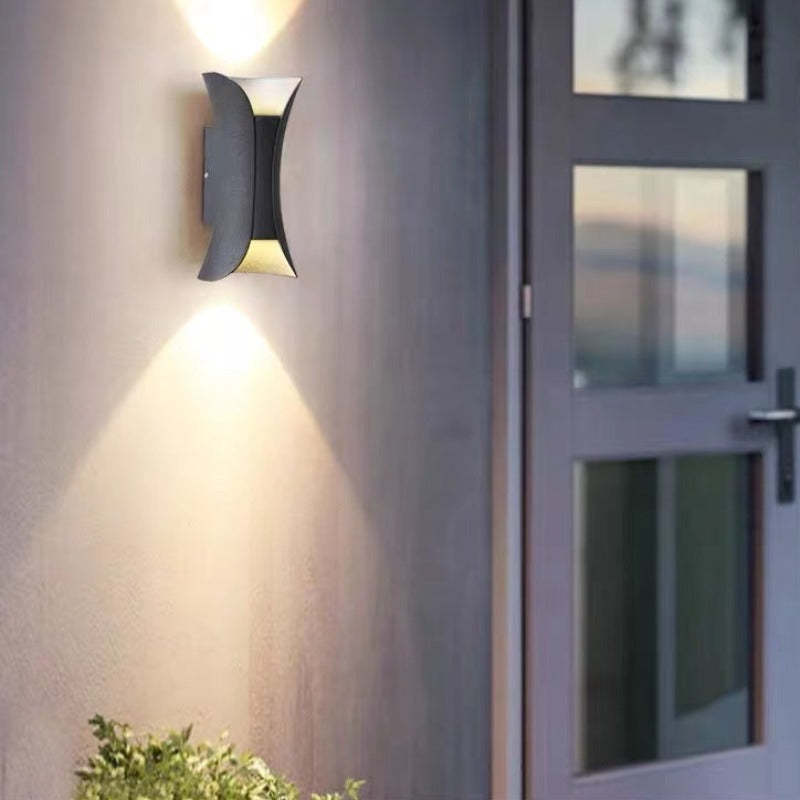 Modern Outdoor Wall Light Metal Acrylic IP65 Weatherproof 10