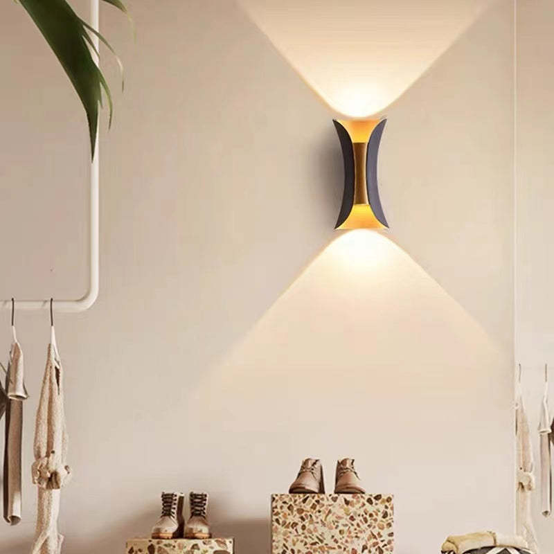 Modern Outdoor Wall Light Metal Acrylic IP65 Weatherproof 11